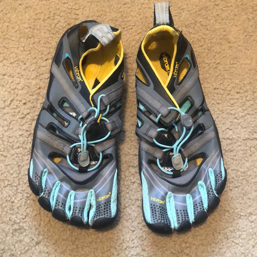 Vibram Five Fingers - Size 42